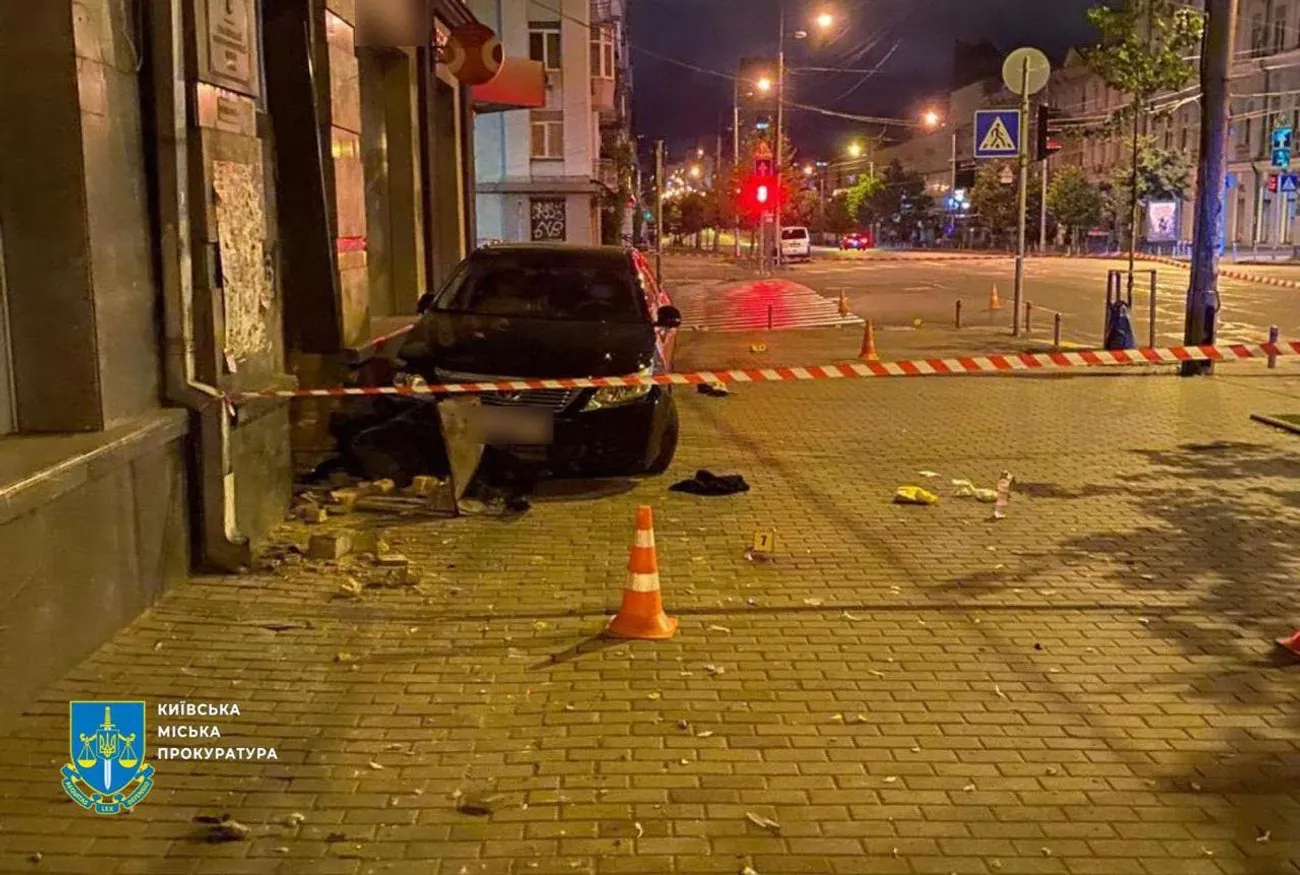 В больнице умерла женщина, которую в Киеве сбил работник прокуратуры Молочный В больнице умерла женщина, которую в Киеве сбил работник прокуратуры Молочный