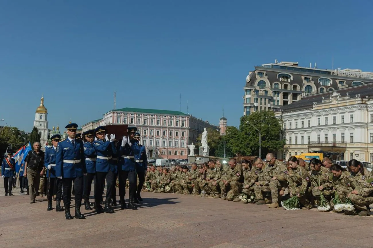 В Киеве простились с командиром бригады "Лють" Максимом Казбаном В Киеве простились с командиром бригады "Лють" Максимом Казбаном